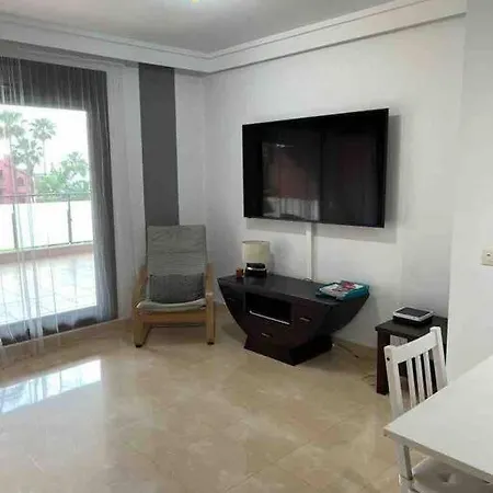 Luxury Marbella Apt, Pool,beach. * 埃斯特波纳